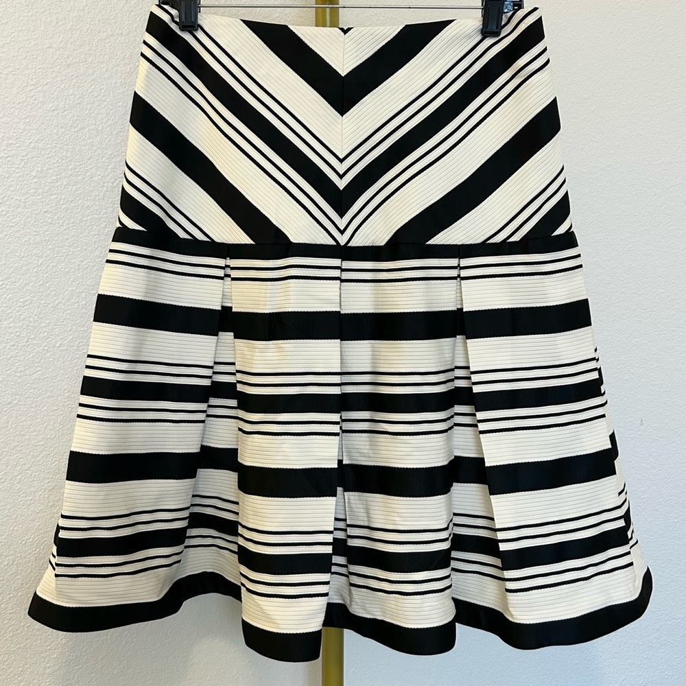 ALEXIS Emmerson Midi Skirt - Picture 3 of 10